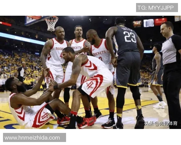 火箭与勇士常规赛对决回顾:激情四溢的18赛季精彩瞬间
